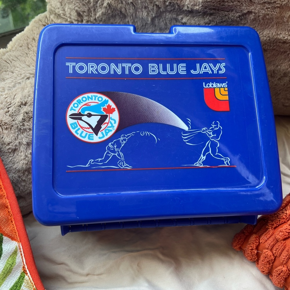 Vintage 1995 Toronto Blue Jays plastic lunch box with plastic thermos